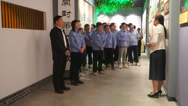 牢獄斗爭.jpg 牢獄斗爭.jpg